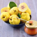 what does quince taste like?