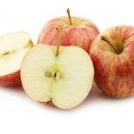 Reasons for darkening of apples when cut