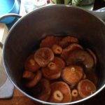 Recipe for pickling dry milk mushrooms