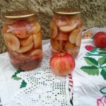 apples in syrup for the winter